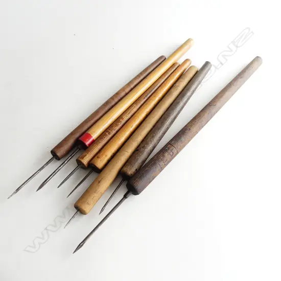 7 VINTAGE (KIRI?) JAPANESE CARPENTER TOOLS 1920 -1960