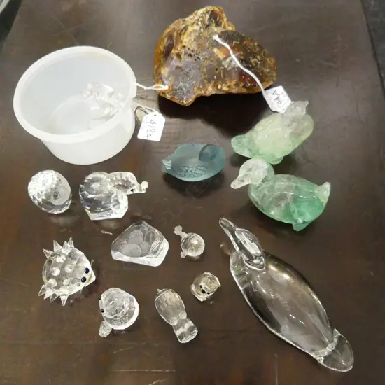 ASST. BROKEN SWAROVSKI ANIMALS + LALIQUE DUCK L.65mm, ETC