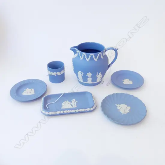 4 BLUE JASPER WEDGWOOD DISHES SMALL BEAKER & JUG H130MM