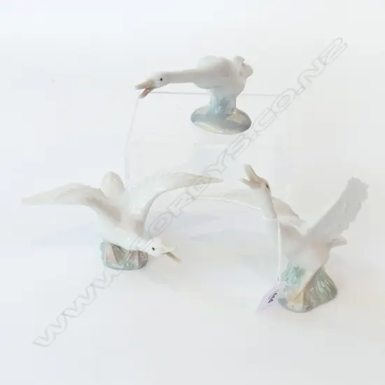 3 LLADRO GEESE H130MM TALLEST