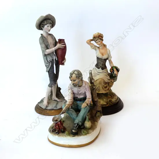 3 CAPODIMONTE FIGURINES H.360mm