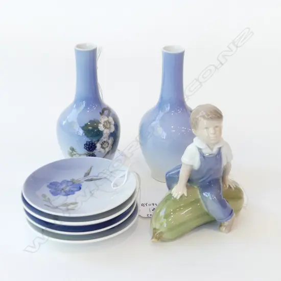 PR SMALL COPENHAGEN VASES H140MM BOY ON MELLON H120MM & 4 COPENHAGEN DISHES-*