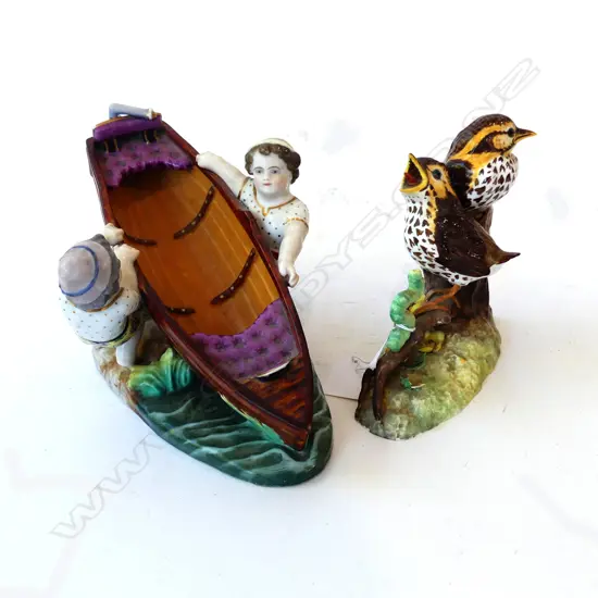 2 FIGURINES; ROYAL CROWN DERBY THRUSH CHICKS, GERMAN CHILDREN w. BOAT L.230mm