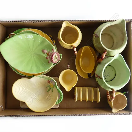 COLLECTION YELLOW & GREEN CARLTON WARE, 2 LARGE JUG, 3 SML, TOAST RACK, SUGAR BOWL, 4 PLATES w HANGER ETC (some crazing)