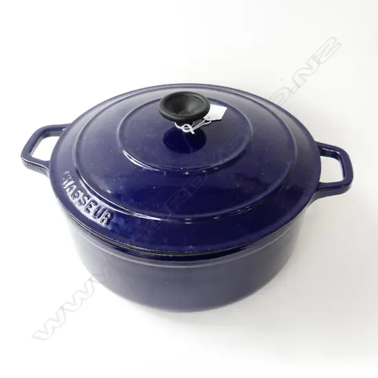 CHASSEUR FRENCH BLUE ENAMELLED LIDDED 'OVEN' COOK POT Dia.270mm
