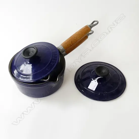 2 X CHASSEUR FRENCH BLUE ENAMELLED LIDDED POTS Dia.180 & 160mm