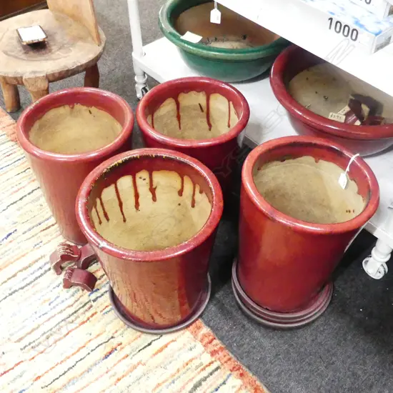 4 BURGUNDY GLAZED PLANT POTS H.365mm EACH W. 3 FEET & TRAY 410x290mm