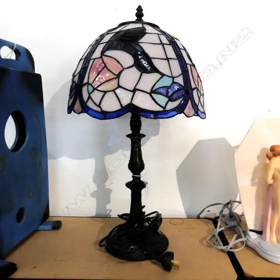 TIFFANY STYLE TABLE LAMP H.570mm