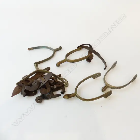 BAG ASST. PERCUSSION GUN HAMMERS + 5 SPURS