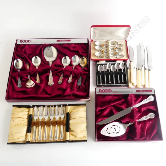 BOX 5 ASST BOXED CUTLERY SETS + 7 CASEIN HANDLED KNIVES