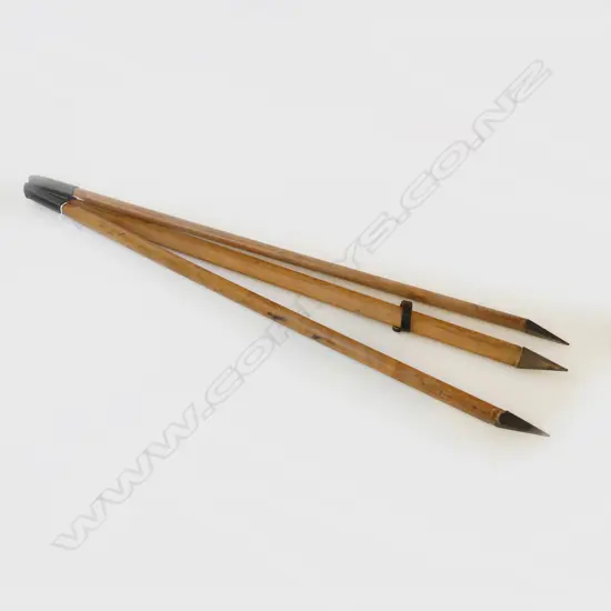 ANTIQUE WOODEN TRIPOD WITH BRASS MOUNTS AND LEATHER STRAP L.93CM