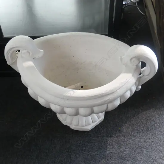 CONCRETE GARDEN URN H.370mm