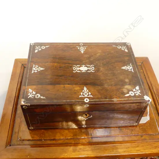 MAHOGANY BOX w. MoP INLAY W.280mm