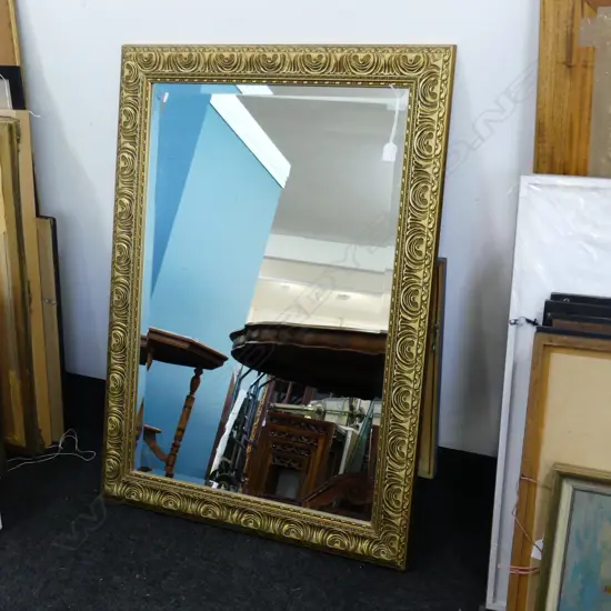 LG GILT FRAMED MIRROR 1055x765mm