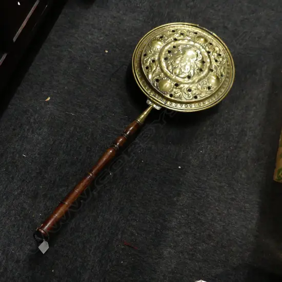 ANTIQUE BRASS BED WARMER PAN L.880mm