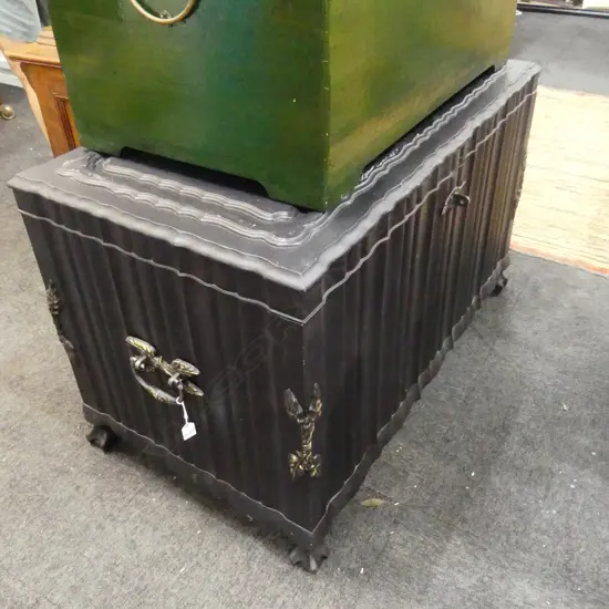 LG BLACK PAINTED BLANKET CHEST 1080x600x665mm - 1 SIDE HANDLE MISSING