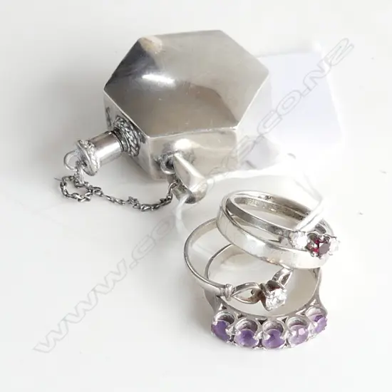 4 SILVER GEM SET RINGS + SILVER PENDANT SCENT BOTTLE