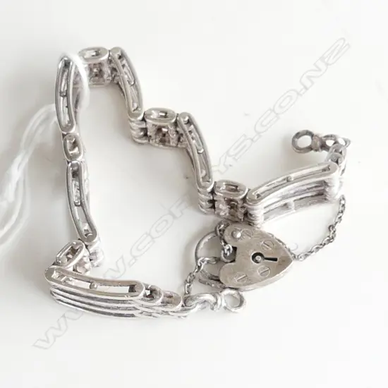 SILVER GATE BRACELET HEART PADLOCK