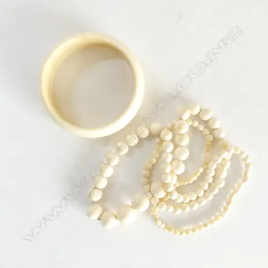 IVORY BANGLE & LONG NECKLACE L340MM