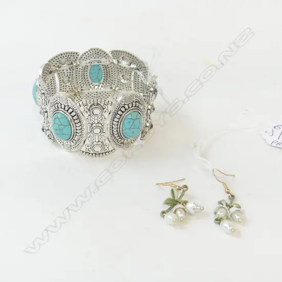 COSTUME SILVER COLOUR BRACELET w TURQUOISE & PR ENAMEL & FAUX PEARL FLORAL EARRINGS