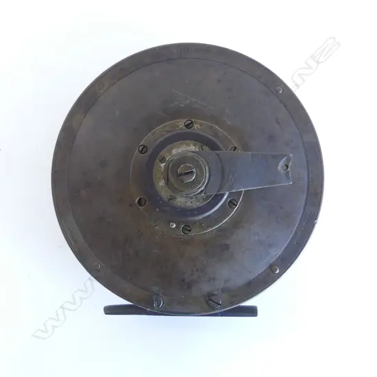 LARGE SIZE VINTAGE BRASS ZEALANDIA  ENGLISH FISHING REEL DAMAGE TO HANDLE  DIA160MM