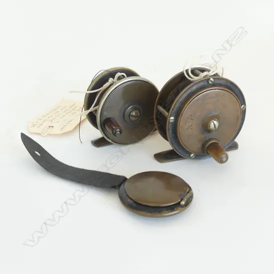 Alan Pye: 2 1/4" x 1 1/4" BRASS & EBONITE FISHING REEL nickel silver rims brass pillars & reel seat. Horn handle c1920