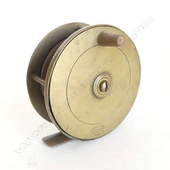 Alan Pye: 3 1/4" x 1 1/4"BRASS PLATE WIND REEL w riveted pillars & wooden handle