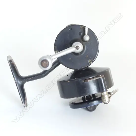 Alan Pye: C.A.P SPINNING REEL WITH CAGED CENTRE SPOOL. Made in France. Circa 1950