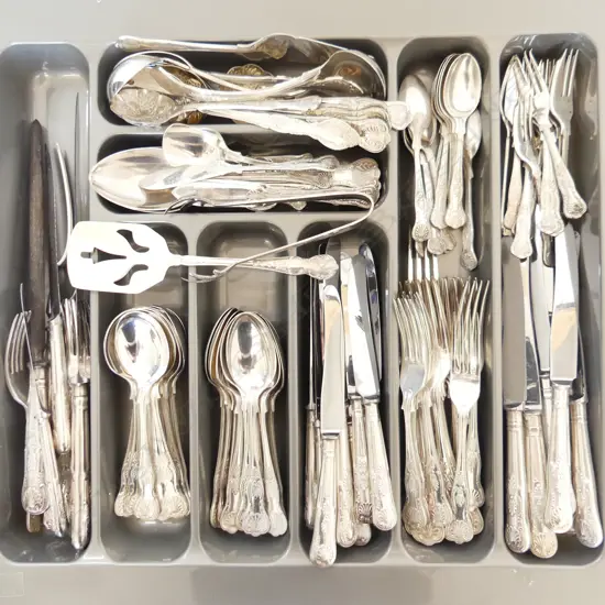 LG TRAY SILVER PLATE KINGS PATTERN CUTLERY