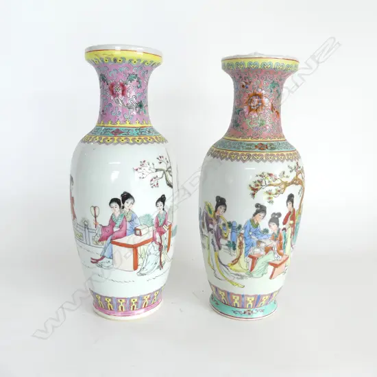 PAIR OF CHINESE FAMILLE ROSE VASES H 300 MM