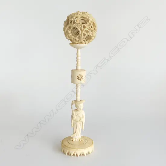 IVORY PUZZLE BALL ON STAND H.25CM