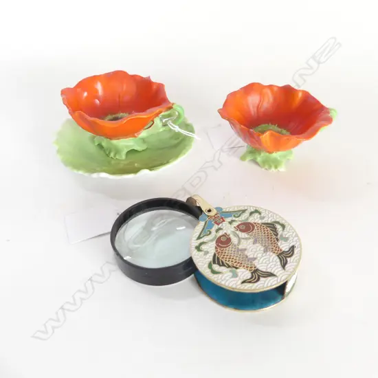 2 R/BAYREUTH POPPY CUPS; 1 SAUCER  & CLOISONNE MAGNIFYING GLASS, DIA.35MM