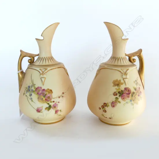 PR ROYAL WORCESTER BISCUIT JUGS, FLORAL DECORATION H.175mm