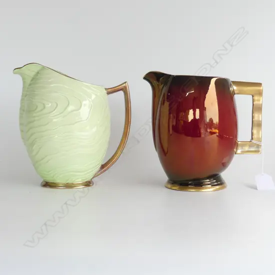 2 CARLTON WARE JUGS; GREEN + ROUGE ROYAL H.180mm