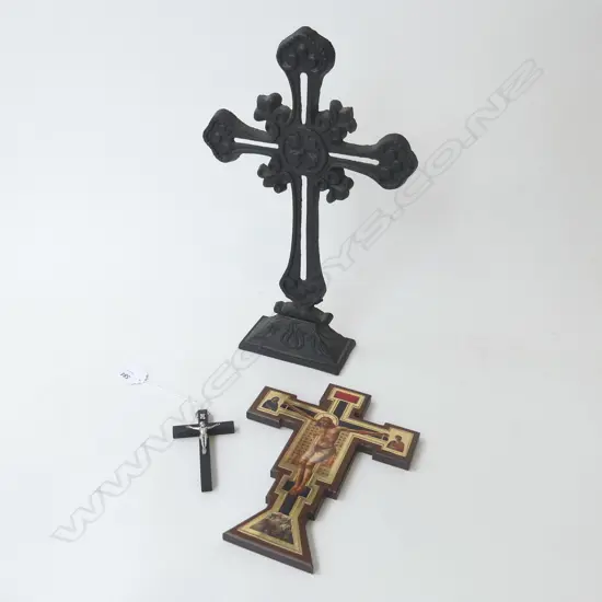 3 CROSSES; CAST IRON H.365mm, 2 CRUCIFIX H.220 / 100mm