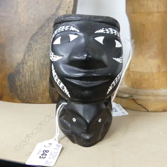 SOLOMONS NGUZUNGUZU, DARK HARDWOOD w. SHELL INLAY. H. 130mm