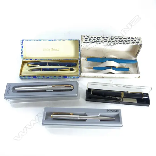 7 BOXED VINTAGE fountain & ball PENS some sets: Conway Stewart + Roll-tip + TroPen + 2 x Parker 