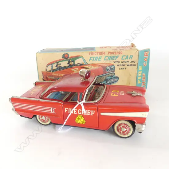 VINTAGE TOY FIRE CHIEF CAR L.215mm in orig. case