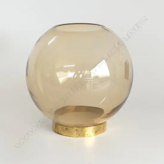 DANISH AYTM GLOBE VASE ON BRASS STAND IN AMBER COLOURWAY H.17CM D.17CM