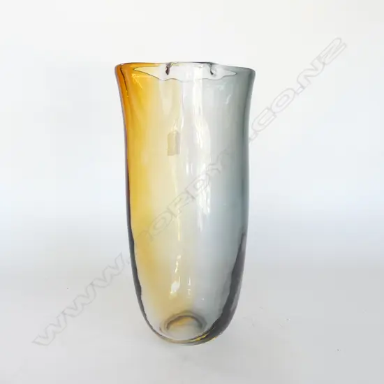 TALL HANDKERCHIEF STYLE ART GLASS VASE IN GREY/ORANGE TONES, 330mm