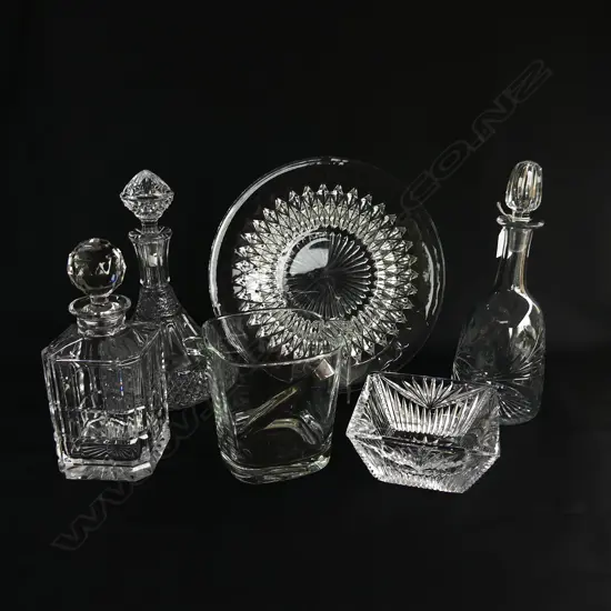 6 PCES CRYSTAL; 3 DECANTERS H.305mm, ICE BUCKET, BOWL, PLATE 300mm dia