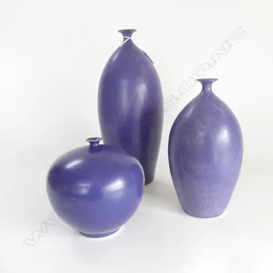 SET 3 BLUE BAOYUAN STONEWARE VASES. Tallest 330mm
