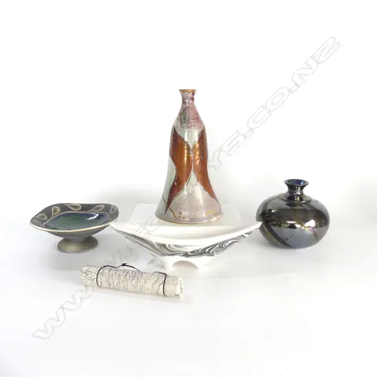 5 PCS NZ STUDIO POTTERY, JANET SMITH,WALFORD WAKA FORM. L275mm, RICHARDS PEDESTAL BOWL & HOCKENHULL HANGING PIPE & OTHER