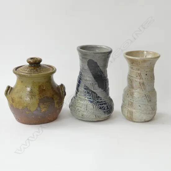 3 PCS NZ STUDIO POTTERY ATTB. ESTELLE/BRUCE MARTIN, 2 VASES & 1 STORAGE JAR