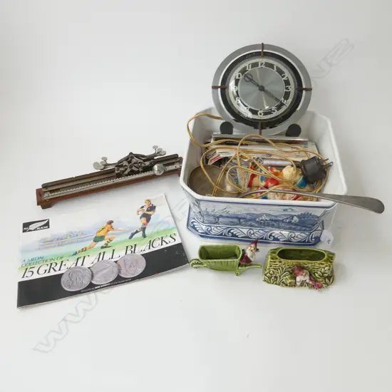 LG PORTUGUESE B/W SQUARE BOWL 290x290mm (CHIPS), STAMPS, COINS, VINTAGE CLOCK ETC 