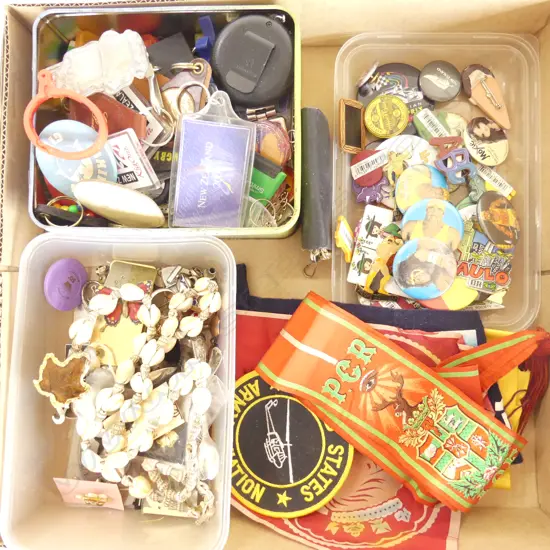 ASST. ITEMS; BADGES, FLAGS, KEY RINGS, COSTUME JEWELLERY ETC