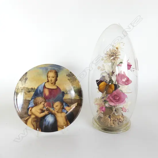ENGLISH 'VICTORIAN STYLE' REAL DRIED FLOWERS  w BUTTERFLY IN SEALED DOME & RAPHAEL'S 'MADONNA' HENREUTHER PLATE
