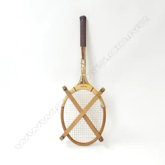 VINTAGE MAXPLY TENNIS RACKET w WOODEN PRESS