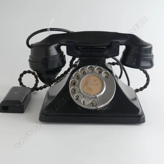 CLASSIC ORIGINAL BLACK BAKELITE PYRAMID PHONE WITH WALL BLOCK
