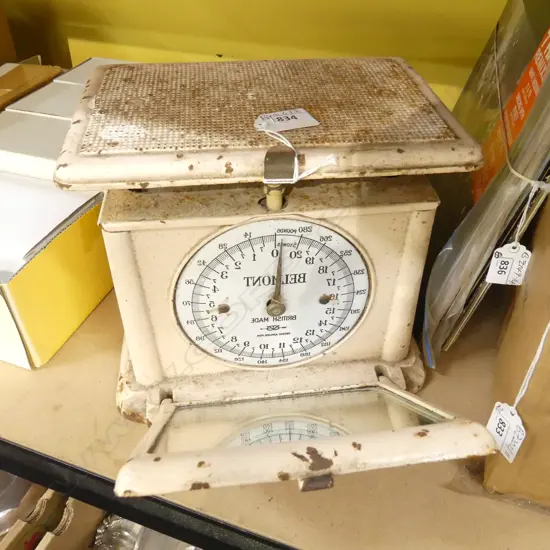 VINTAGE 'BELMONT' SCALES H.205mm